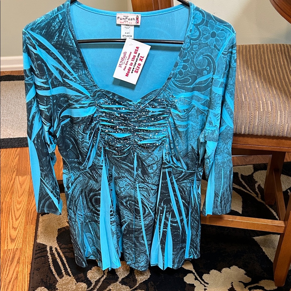 FunFash Women's Teal and Black Ruched Blouse